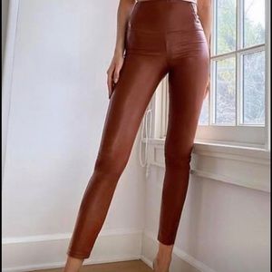 Daria leather leggings